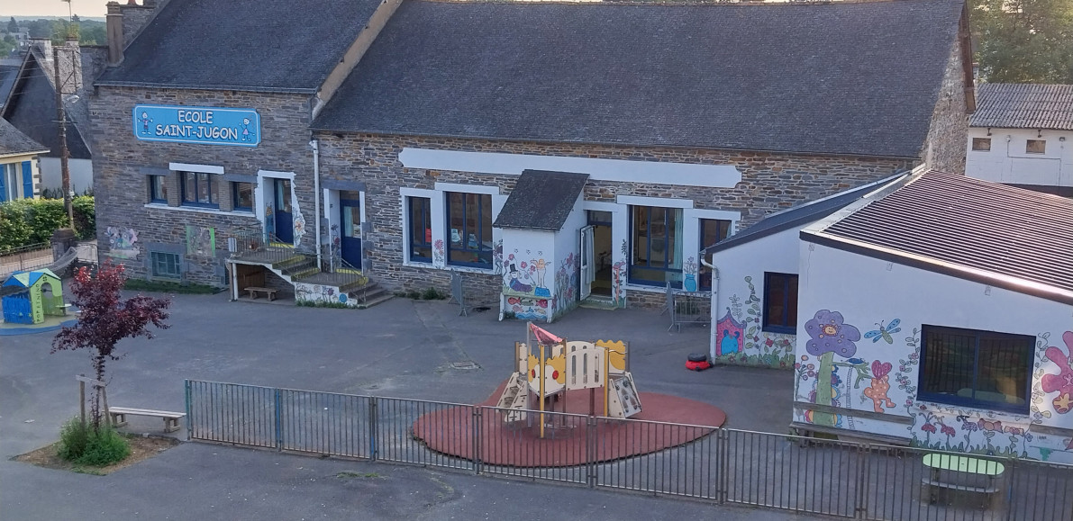 Projet 18 - Aménagement des classes et du patio - Ecole St Jugon de La Gacilly