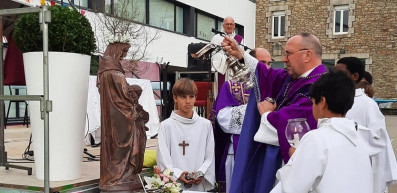 Une statue de Sainte-Anne pour l’école de Plescop !